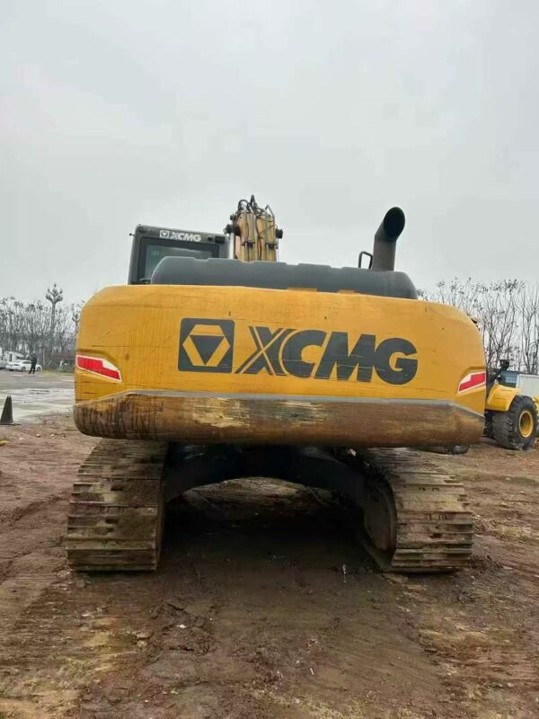 Second-hand XCMG XE245D excavator - Image 5