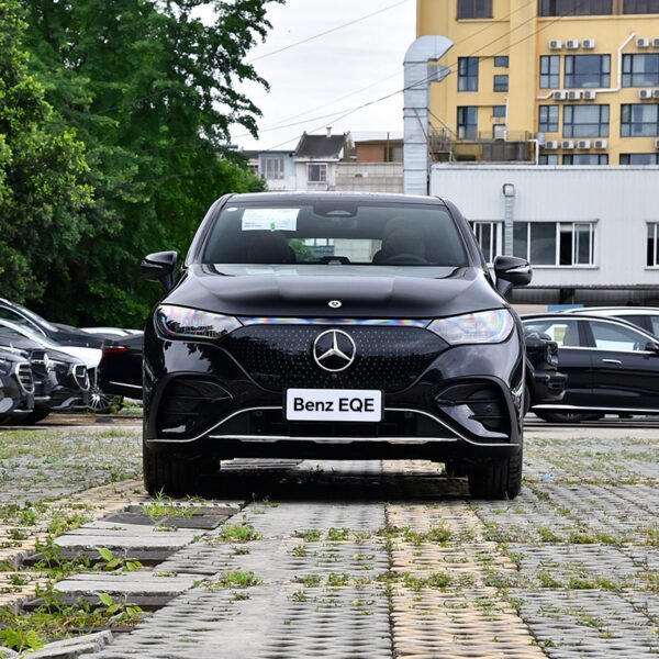 Mercedes- Benz EQE SUV 2024 500 4 MATIC Pioneer Edition - Image 2