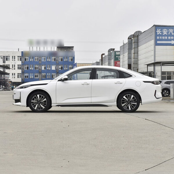 Changan Qiyuan A05 2025 model 145 leading - Image 3