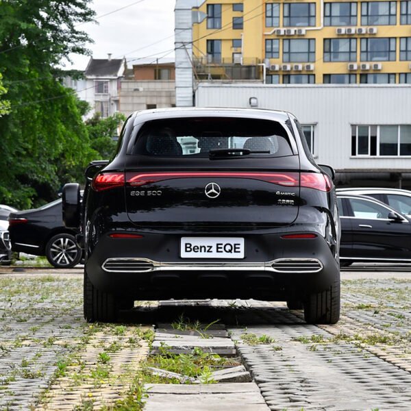 Mercedes- Benz EQE SUV 2024 500 4 MATIC Pioneer Edition - Image 4