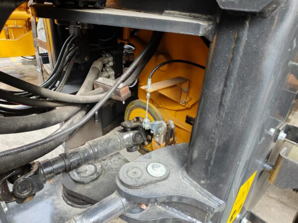 Refurbishment machine SDLG LG956L Excavator loader - Image 6