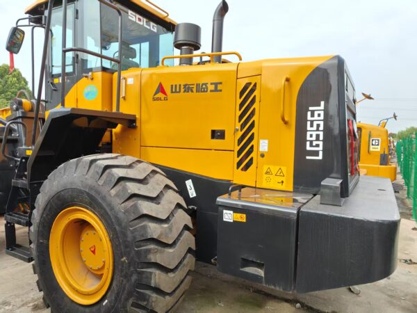 Refurbishment machine SDLG LG956L Excavator loader - Image 3