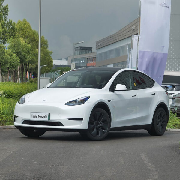 Tesla Model Y 2024 RWD - Image 3