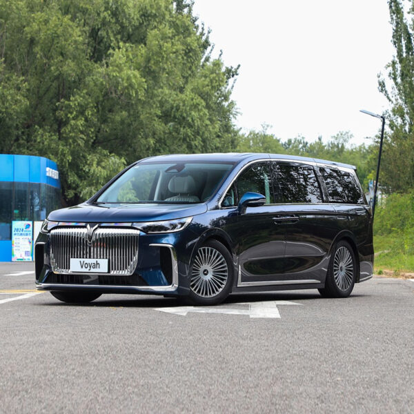 Voyah Dreamer 2025 PHEV 4WD flagship kunpeng edition - Image 3
