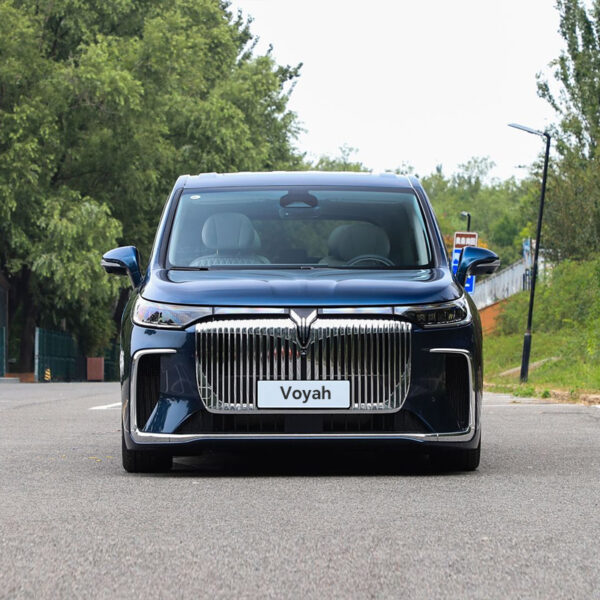 Voyah Dreamer 2025 PHEV 4WD flagship kunpeng edition - Image 4