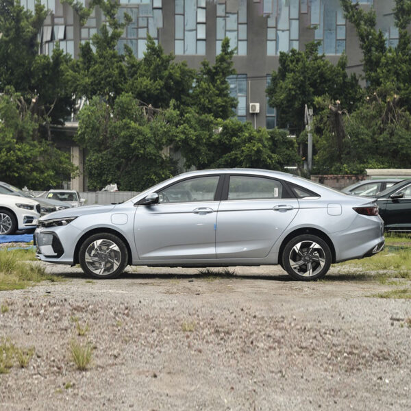 Geely Emgrand L Hip 2024 Champion Edition 1.5TD-DHT Pro 100KM Excellence - Image 6