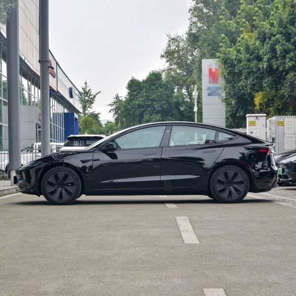 Tesla Model 3 2023 rear-wheel drive version - Image 6