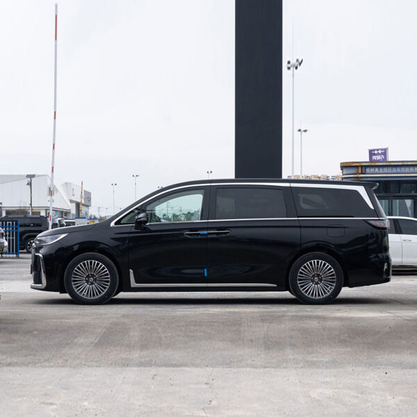 Voyah Dreamer 2025 PHEV 4WD excellent kunpeng edition - Image 6