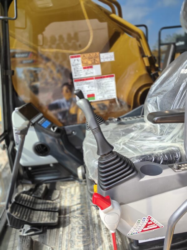 Reconditioned machine KOMATSU 450 EXCAVATOR - Image 3