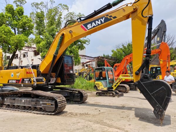 Reconditioned machine Sany 215C excavator - Image 2