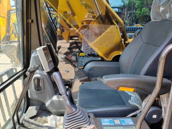 Reconditioned machine Sany 215C excavator - Image 7