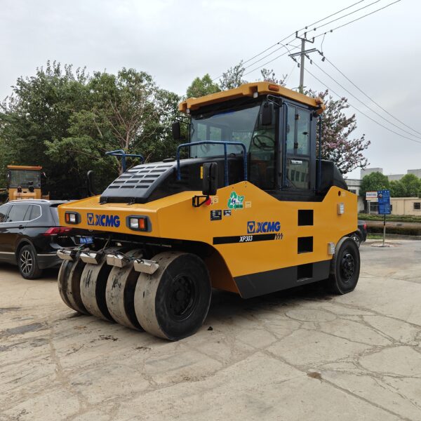 Refurbishment machine XCMG XP 303 ROLLER - Image 5