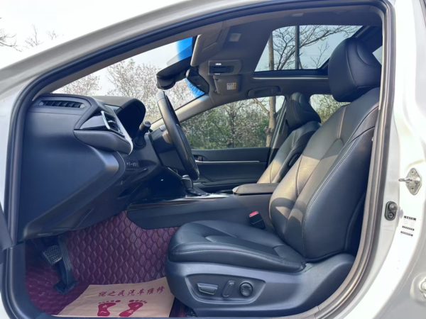 Used Toyota Camry 2.5G Luxury Edition 2018 model - Image 7
