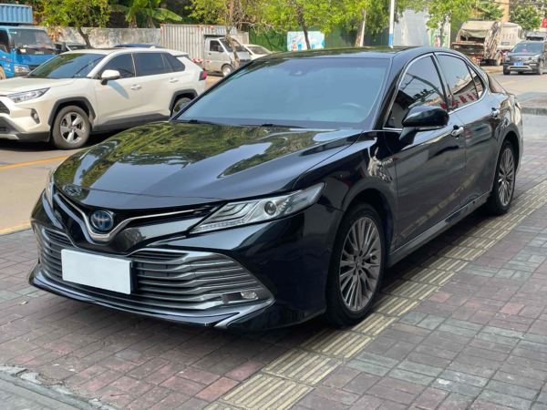 Used Toyota Camry 2018 Hybrid 2.5HG Luxury Edition - Image 2