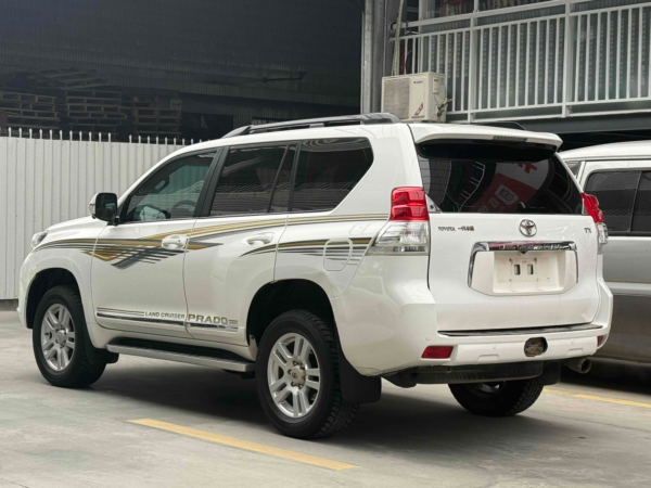 Used Toyota 2010 Prado 4.0L TX-L - Image 5