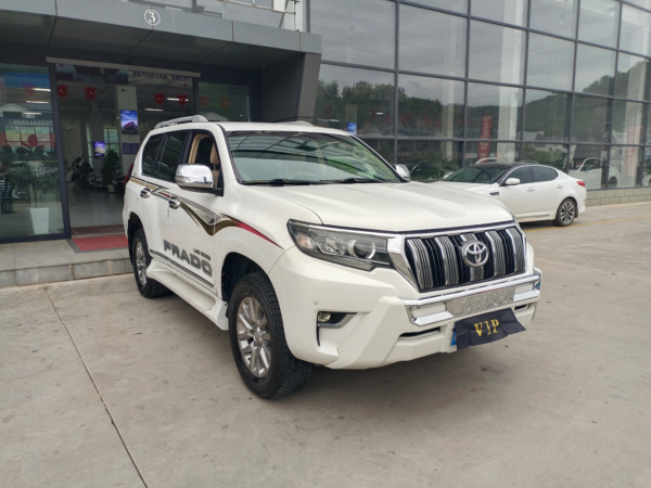 Used Toyota 2018 Prado 4.0 LEX-R Dubai Edition (Middle East) - Image 3