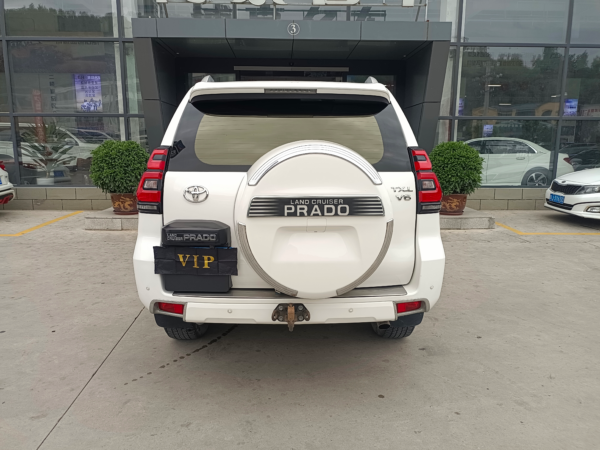 Used Toyota 2018 Prado 4.0 LEX-R Dubai Edition (Middle East) - Image 6
