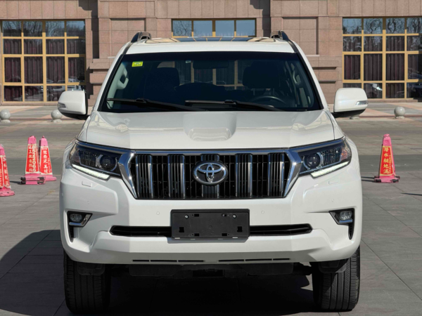 Used Toyota Prado 2018 Prado 3.5L Automatic VX NAVI Rear Mounted Spare Tire - Image 2