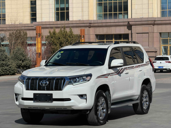 Used Toyota Prado 2018 Prado 3.5L Automatic VX NAVI Rear Mounted Spare Tire - Image 3