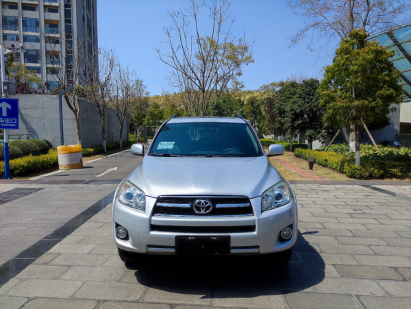 Used Toyota 2010 RAV4 2.4L automatic luxury upgrade version