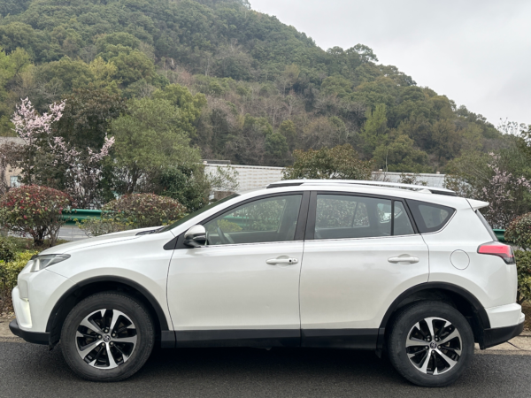 Used Toyota RAV4 2016 RAV4 2.0L CVT FWD Urban Edition - Image 2