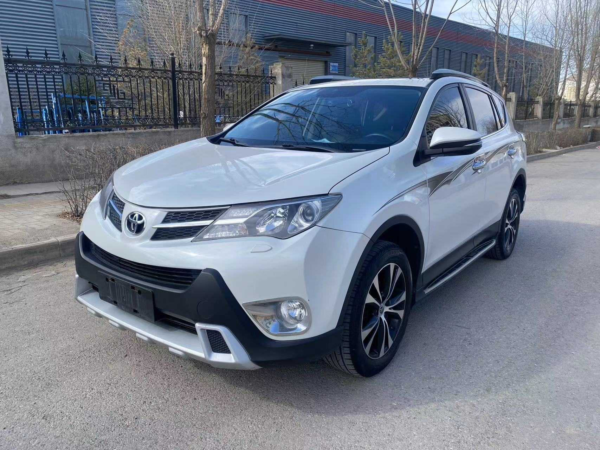 Used Toyota RAV4 2015 RAV4 2.5L Automatic Four-Wheel Drive Prestige - Image 3
