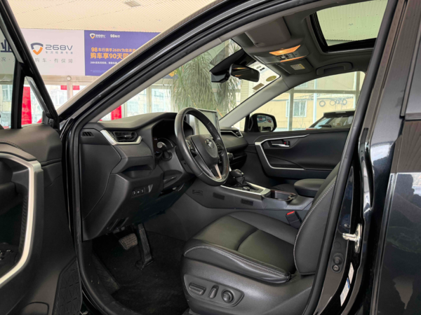 Used Toyota 2020 RAV4 Hybrid 2.5L CVT Four-wheel drive Elite PLUS version - Image 6
