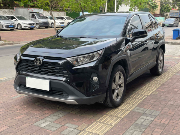 Used Toyota RAV4 2021 RAV4 2.0L CVT FWD Trend Version - Image 2