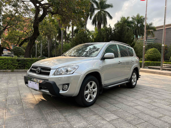 Used Toyota RAV4 2011 2.4L AWD Luxury Edition