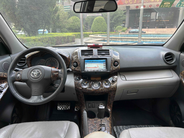 Used Toyota RAV4 2011 2.4L AWD Luxury Edition - Image 4
