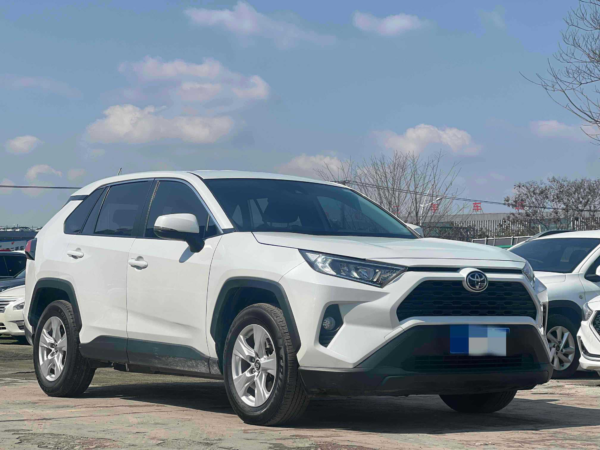 Used Toyota RAV4 2022 Urban Edition 2.0L CVT FWD - Image 3
