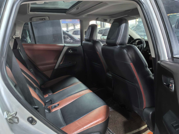 Used Toyota 2013 RAV4 2.5L Automatic Four-Wheel Drive Luxury Edition - Image 7