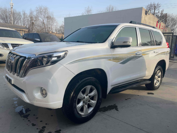 Used Toyota 2010 Prado (imported) 2.7L automatic luxury edition - Image 3