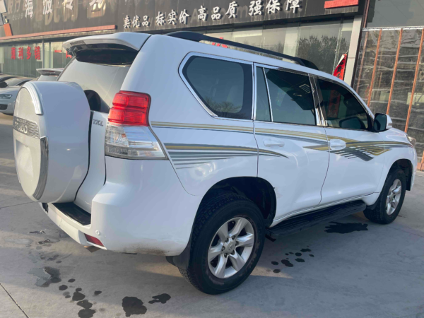 Used Toyota 2010 Prado (imported) 2.7L automatic luxury edition - Image 6