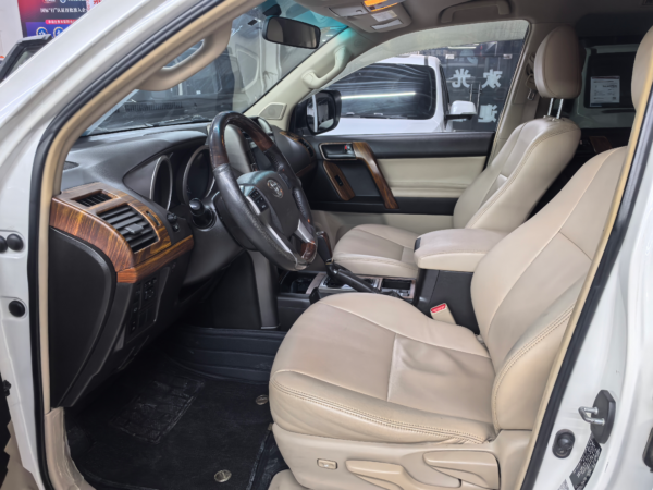 Used Toyota 2012 Prado (imported) 2700 2.7AT Middle East Edition High Spec - Image 4