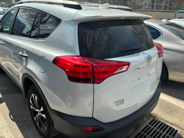 Used Toyota RAV4 2015 RAV4 2.5L Automatic Four-Wheel Drive Elite Edition - Image 4