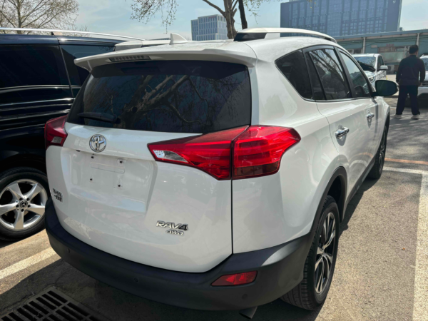 Used Toyota RAV4 2015 RAV4 2.5L Automatic Four-Wheel Drive Elite Edition - Image 5