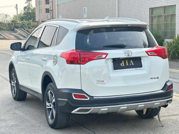 Used Toyota RAV4 2015 2.0L CVT FWD Trend - Image 3