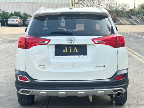 Used Toyota RAV4 2015 2.0L CVT FWD Trend - Image 4