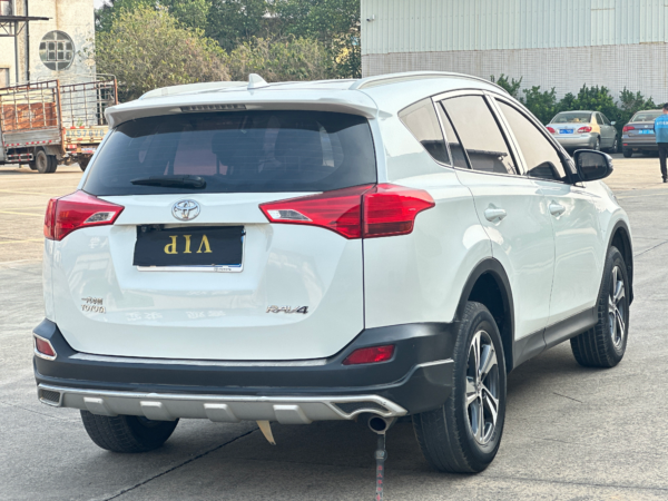 Used Toyota RAV4 2015 2.0L CVT FWD Trend - Image 5