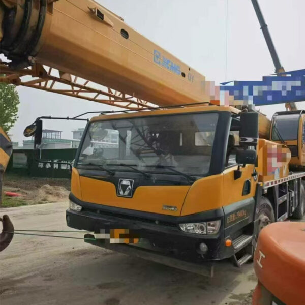 XCMG 25K-2 Crane National 5 Emission Excellent Condition - Image 3