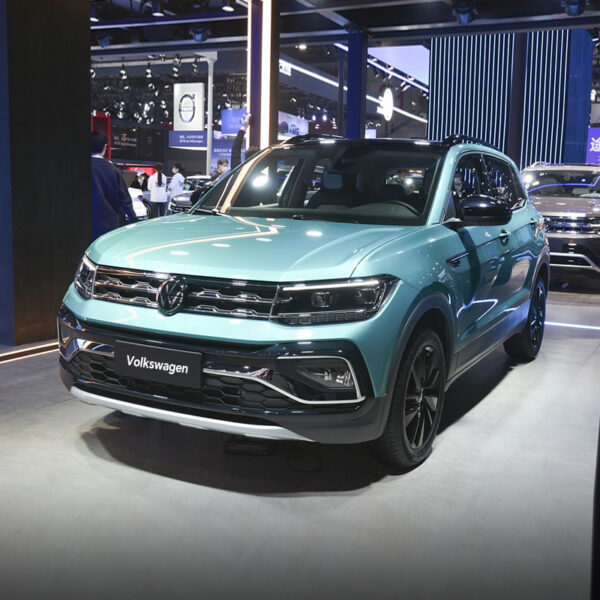 Volkswagen T-Roc T.cross 2023 model 300TSI DSG Luxury Edition - Image 3
