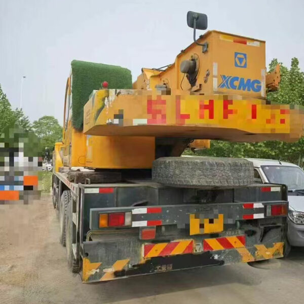 XCMG 25K-2 Crane National 5 Emission Excellent Condition - Image 4