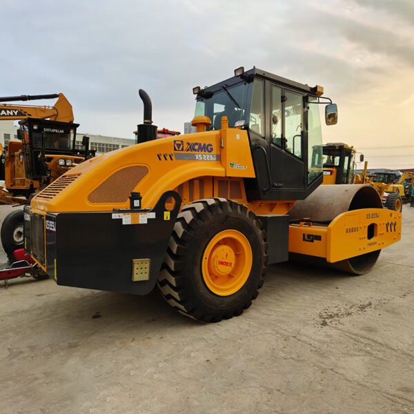 XCMG Vibratory Roller XS223J - Image 5