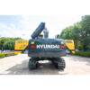 The brand-new HYUNDAI HX130 excavator can be equipped with a hydraulic breaker - Image 5