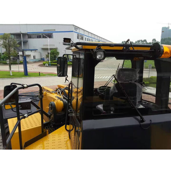 Liugong CLG8128H Rated capacity 12000kg Standard 7.0 square bucket loader - Image 9