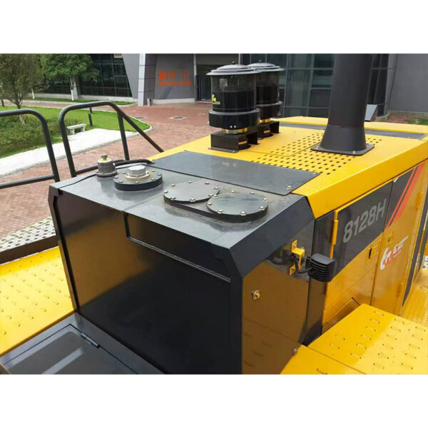 Liugong CLG8128H Rated capacity 12000kg Standard 7.0 square bucket loader - Image 10